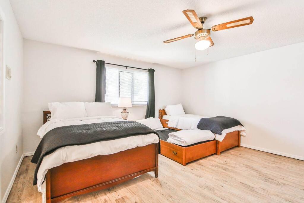 Hot Tub, Privacy, Sleeps 11 & Tons Of Space! Lubbock Exteriér fotografie