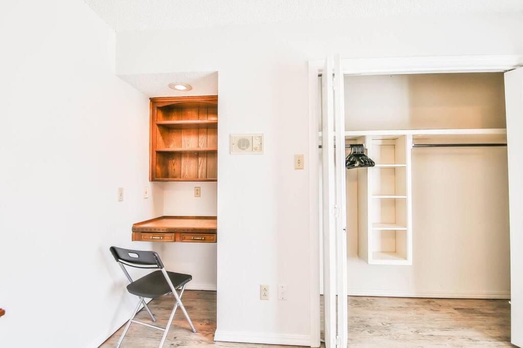 Hot Tub, Privacy, Sleeps 11 & Tons Of Space! Lubbock Exteriér fotografie