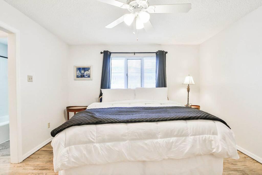 Hot Tub, Privacy, Sleeps 11 & Tons Of Space! Lubbock Exteriér fotografie